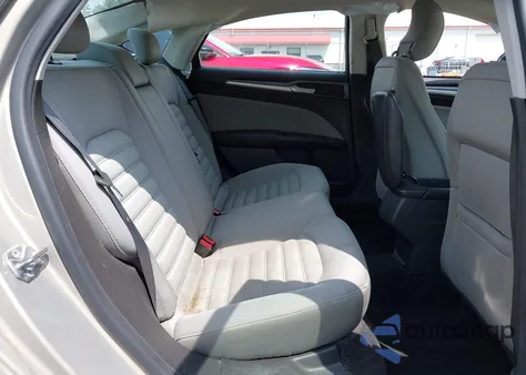 2015 Ford Fusion Hybrid S из США, поврежденный, VIN 3FA6P0UU3FR170662